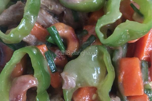 青椒爆炒腰果肉丝
