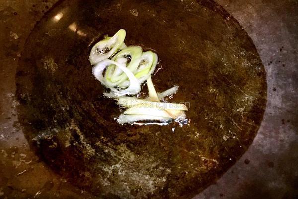 土豆炖豆角的做法图解3