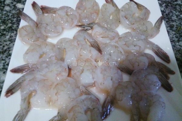 蒜香玉子豆腐蒸虾仁的做法图解3