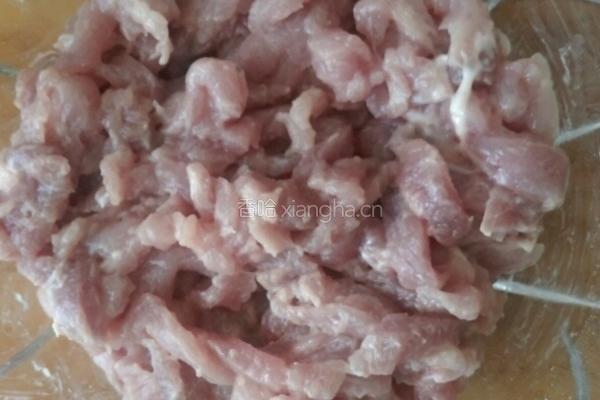 青椒炒肉丝的做法图解3