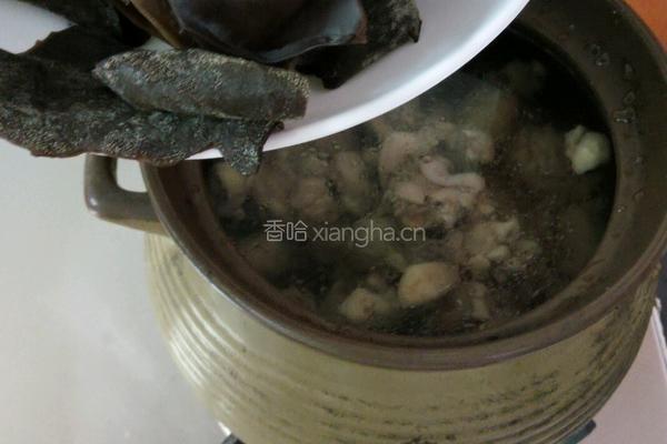山药木耳鸡汤的做法图解7