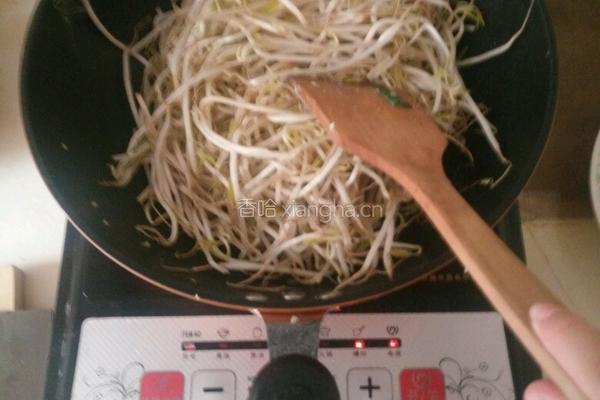 酸辣炒豆芽的做法图解5