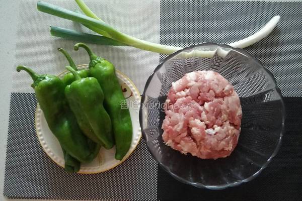 虎皮椒酿肉的做法图解1
