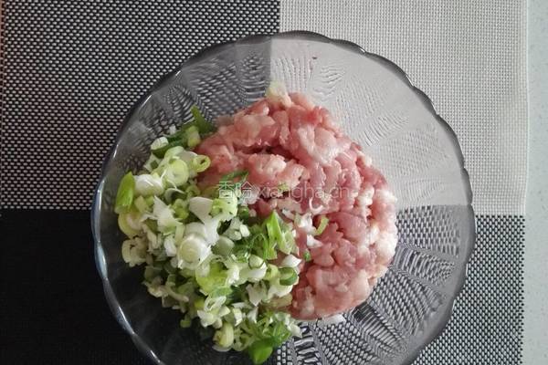 虎皮椒酿肉的做法图解2