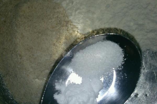 芝麻粗粮饼干的做法图解2
