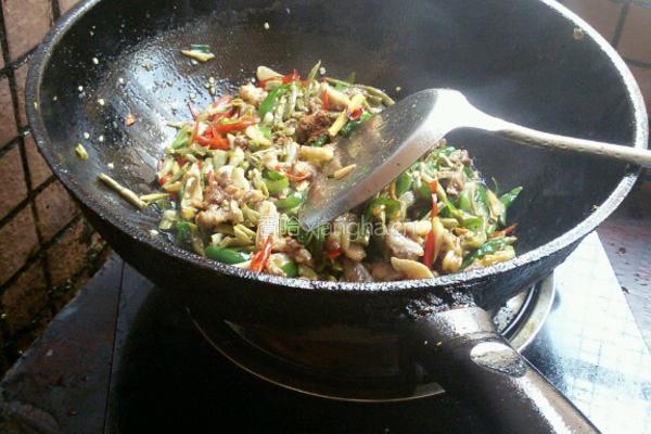 酸豆角炒猪喉结的做法图解15