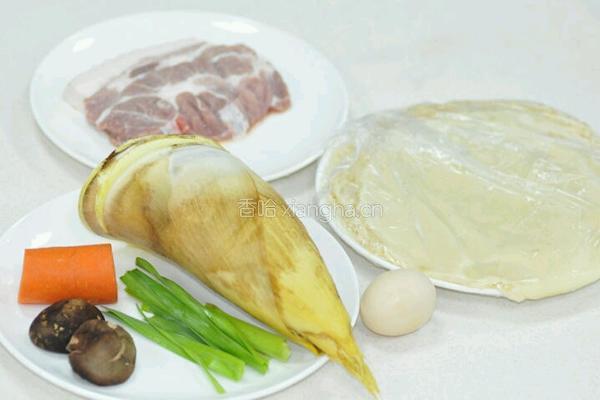 鲜笋香菇春卷的做法图解1