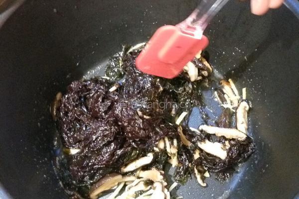 黑豆焖紫菜的做法图解4