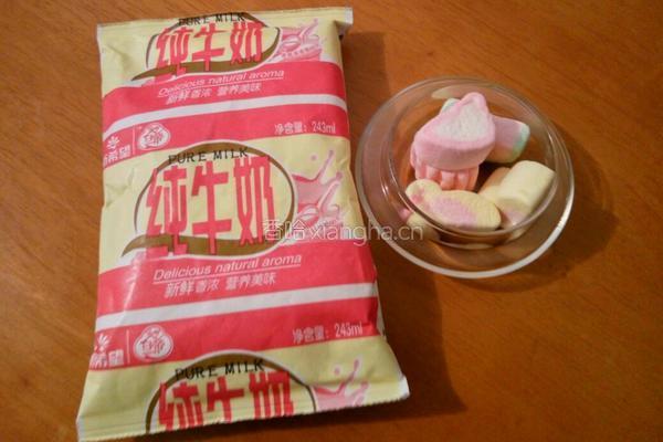 棉花糖牛奶布丁的做法图解1