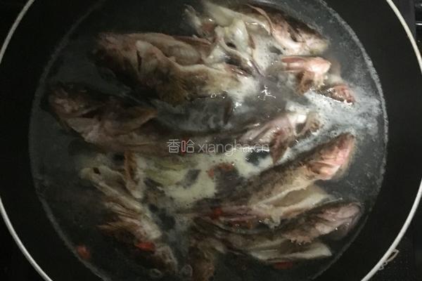 宝宝石斑鱼汤的做法图解4