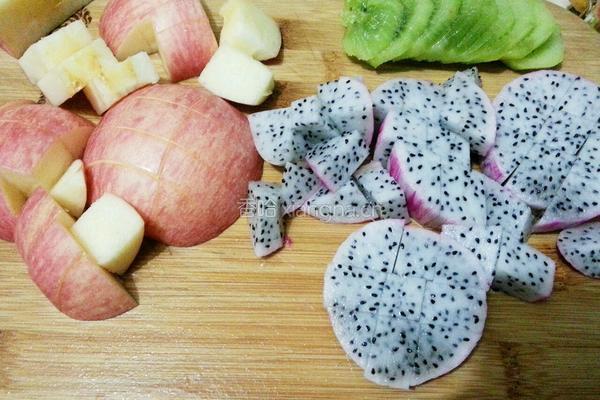 水果蜂蜜沙拉的做法图解2