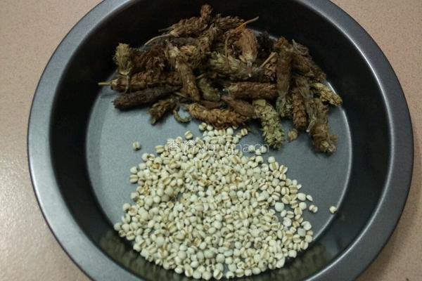 夏枯草粉肠汤（功能性食疗汤）的做法图解1