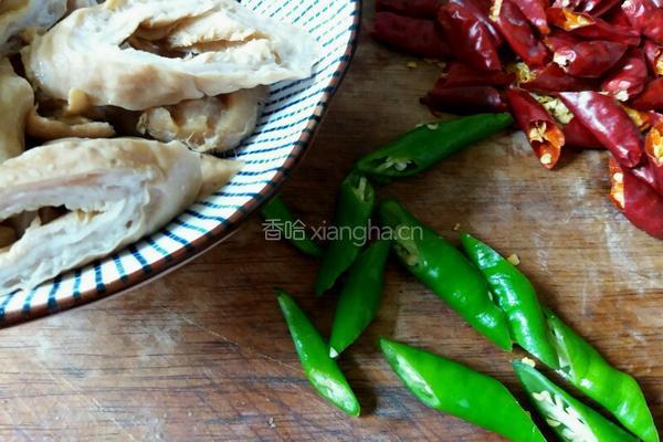 干煸肥肠的做法图解2