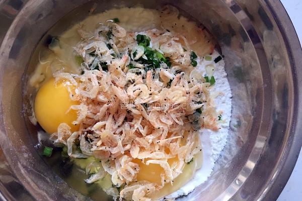 虾米鸡蛋饼的做法图解3