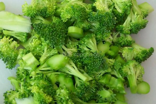 西蓝花瘦肉粥的做法图解3