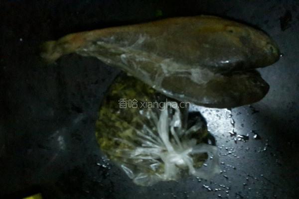 雪菜黄鱼(面)的做法图解1