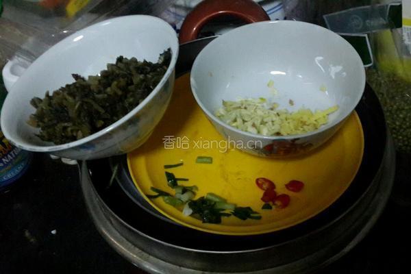 雪菜黄鱼(面)的做法图解3