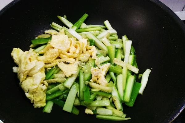 丝瓜炒鸡蛋的做法图解8