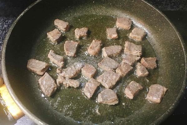 牛肉粒年糕的做法图解4