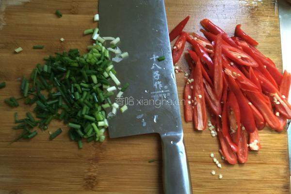 茭白炒腊肉的做法图解3