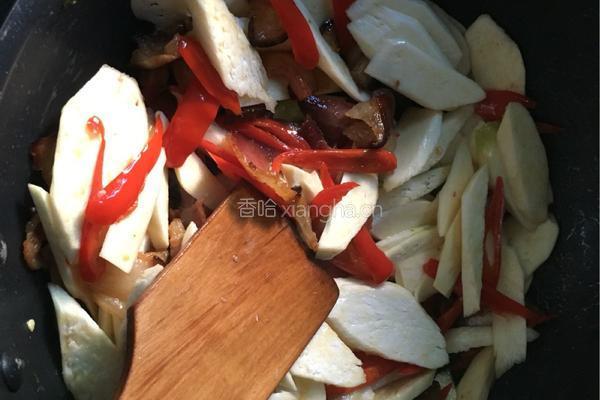 茭白炒腊肉的做法图解6