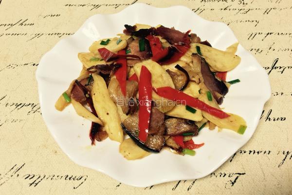 茭白炒腊肉的做法图解10
