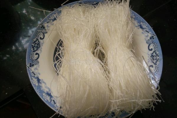 肉末粉丝的做法图解1