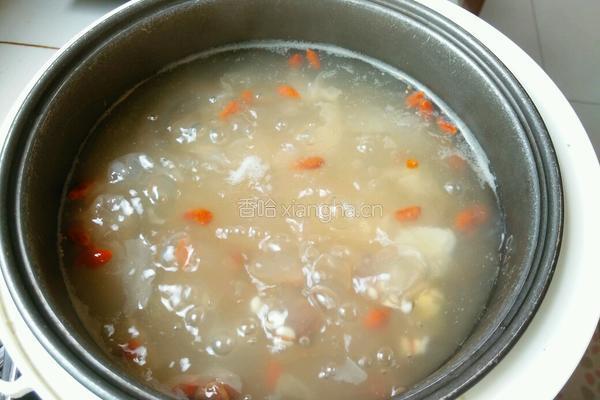 薏米桂圆莲子汤的做法图解4