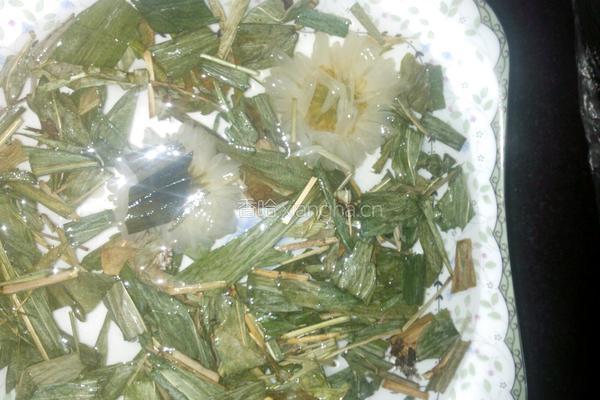 菊花银竹汤的做法图解2