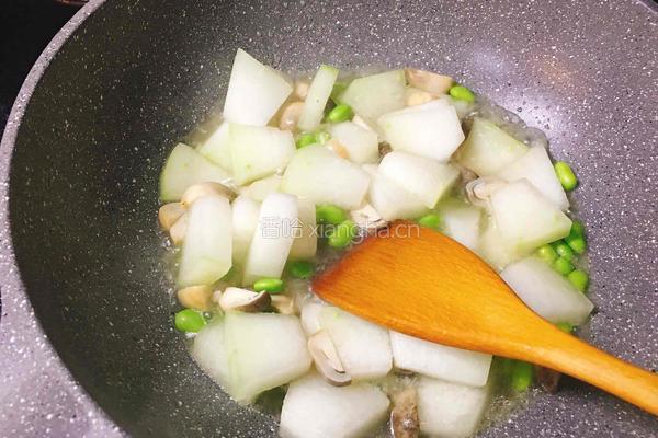 草菇毛豆炒冬瓜的做法图解5