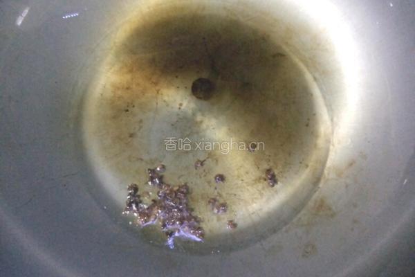 香菇鸡丁酱的做法图解3
