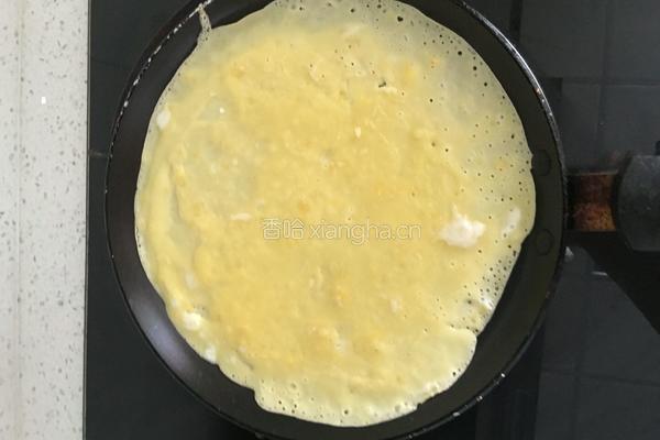 鸡蛋饼包炒饭的做法图解4
