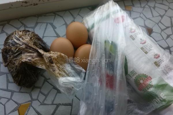 鸡蛋打卤面的做法图解1
