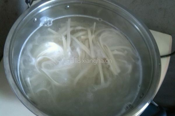 鸡蛋打卤面的做法图解2