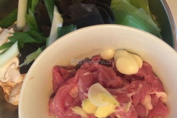 锅巴肉片的做法图解1