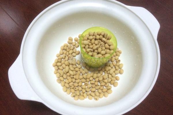 生磨黄豆原味豆浆的做法图解1