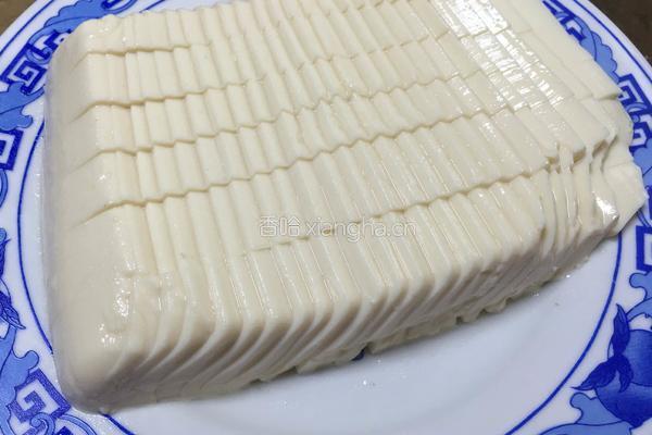 皮蛋豆腐的做法图解4