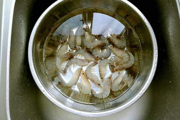 椒盐蒜蓉基围虾的做法图解3