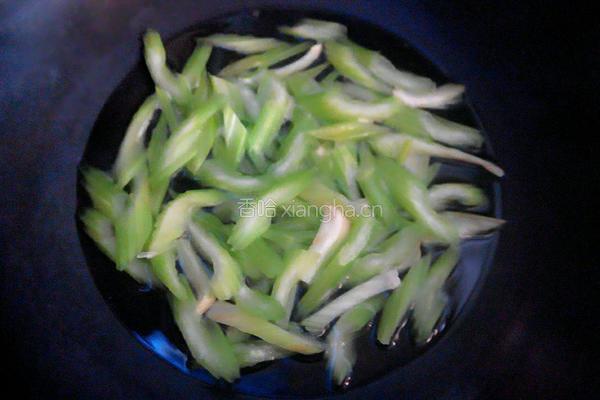 西芹炒蛏肉的做法图解2