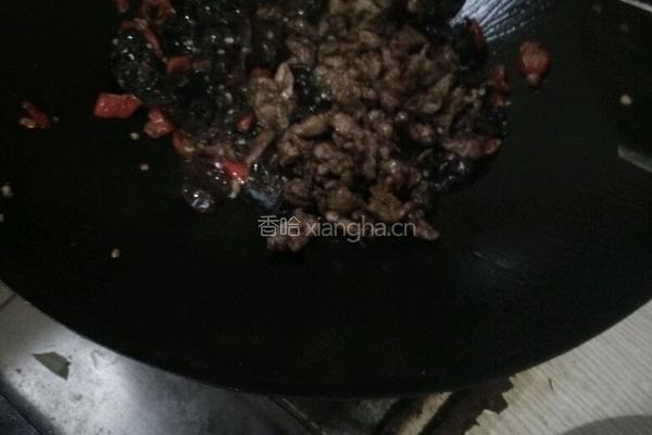 木耳炒肉的做法图解8