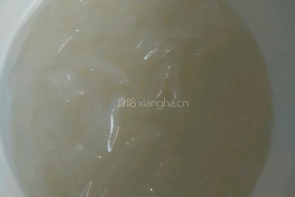 黄瓜拌凉皮的做法图解1