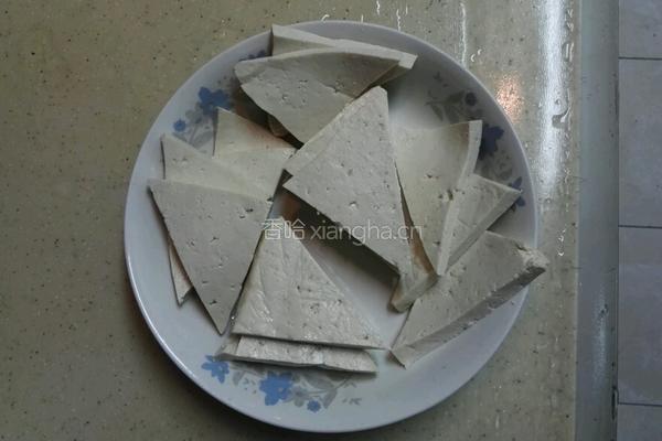 海鲜砂锅豆腐的做法图解3