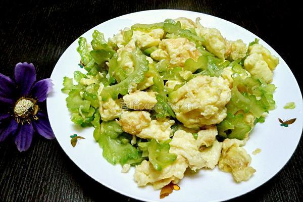 苦瓜炒鸡蛋的做法图解6