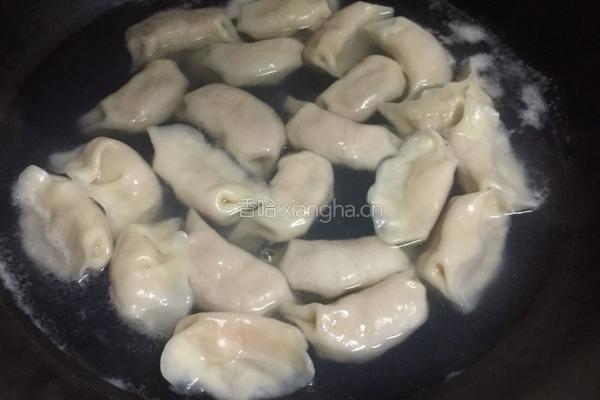 猪肉水饺的做法图解12