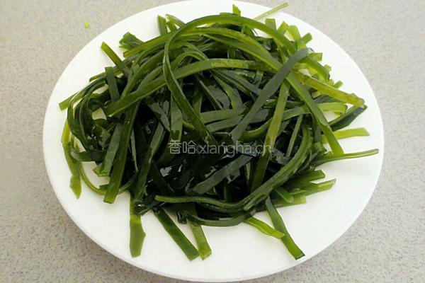 凉拌海带丝的做法图解2
