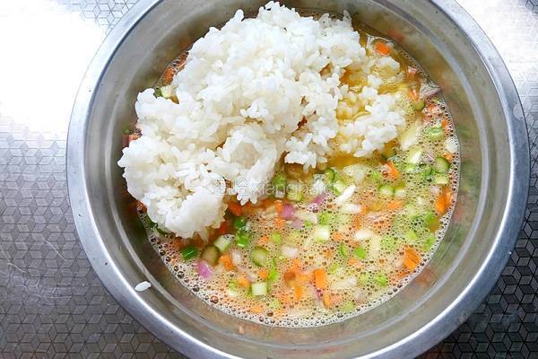 蔬菜大米饼的做法图解2