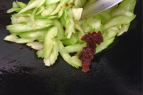 猪肉炒西芹的做法图解8