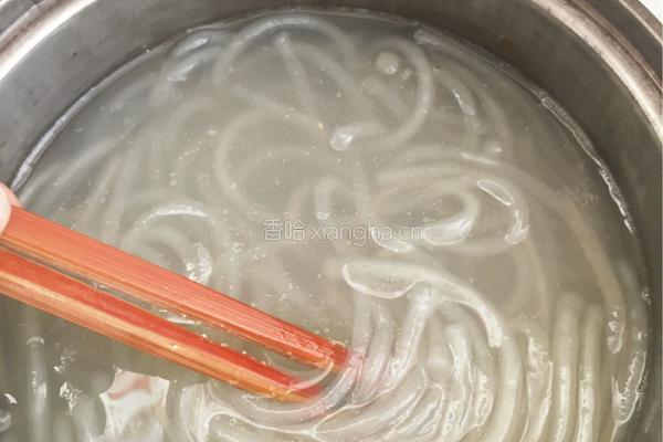 素馅饺子的做法图解2