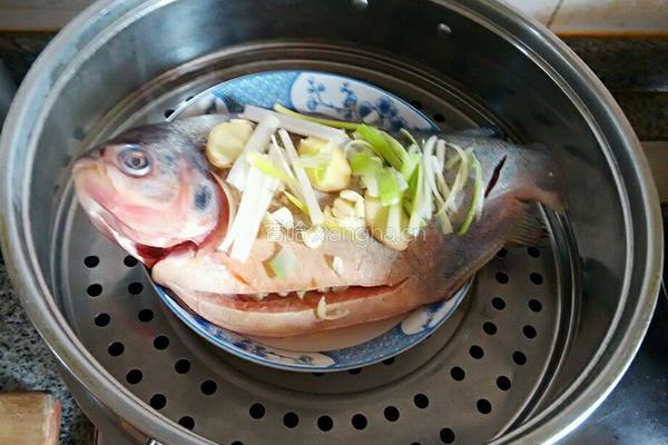 清蒸武昌鱼的做法图解5