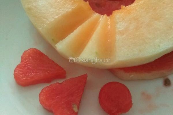 太阳造型的水果拼盘的做法图解4